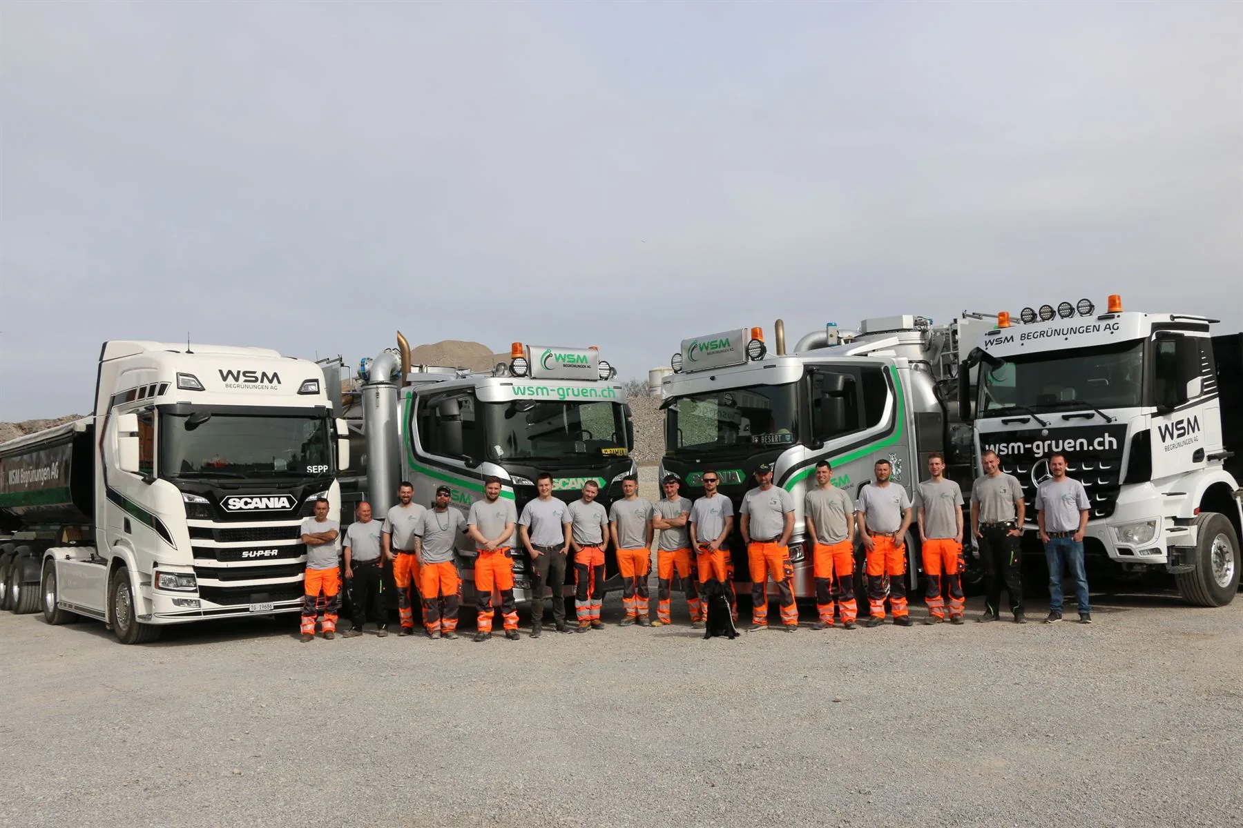 WSM-Team und Fahrzeugflotte